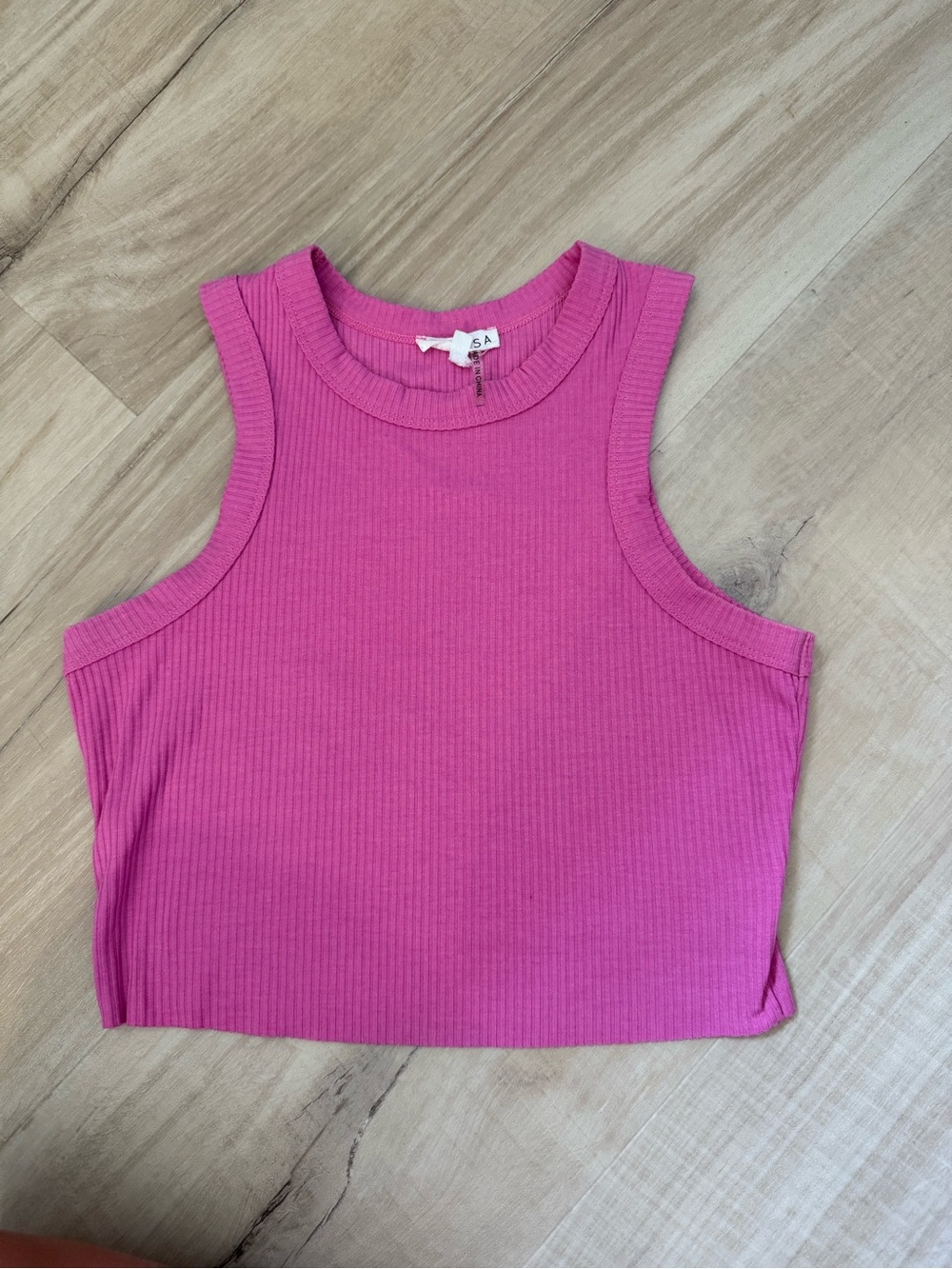Women’s Ribbed Magenta Crop Tank Top